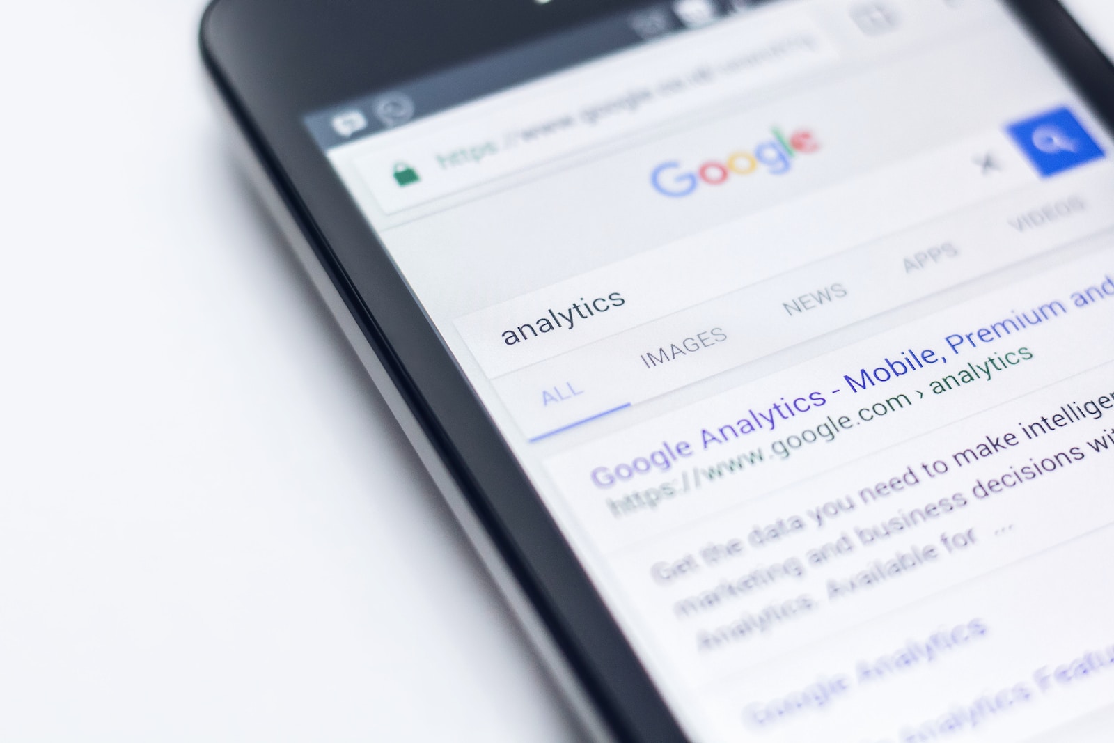 Rola content marketingu w e-commerce – jak efektywnie promować produkty online?